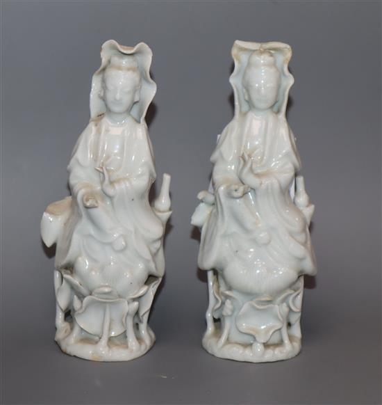 A pair of Chinese porcelain figures of Guanyin, 19th century height 14cm